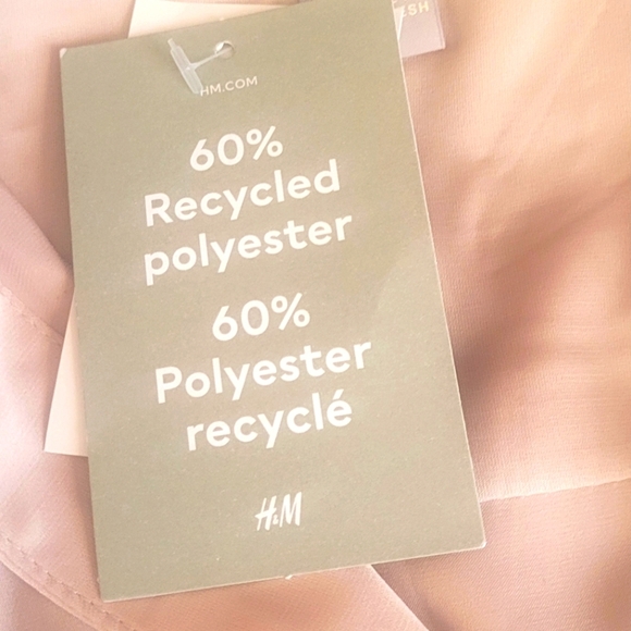 Elegant Cream Button-Up Shirt - Picture 9 of 9